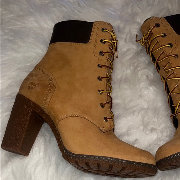 Timberland Women's Brown Lace-Up Boots - Picture 4 of 16